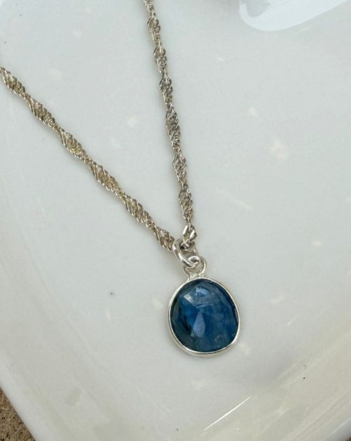 שרשרת קיאנייט